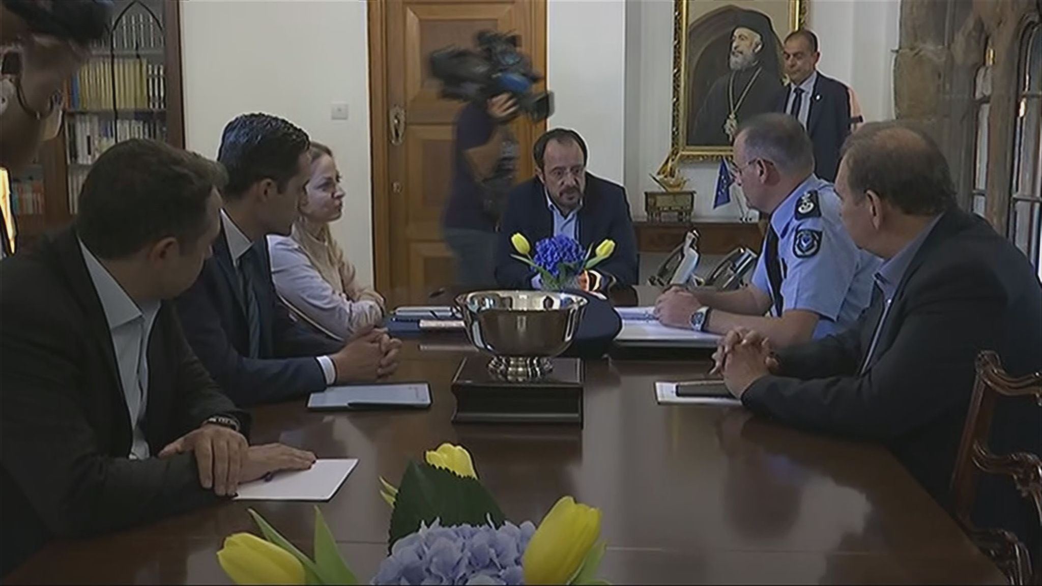 Βγαίνουν αστυνομικοί από τα γραφεία και συγκροτούνται άλλες δύο διμοιρίες ΜΜΑΔ