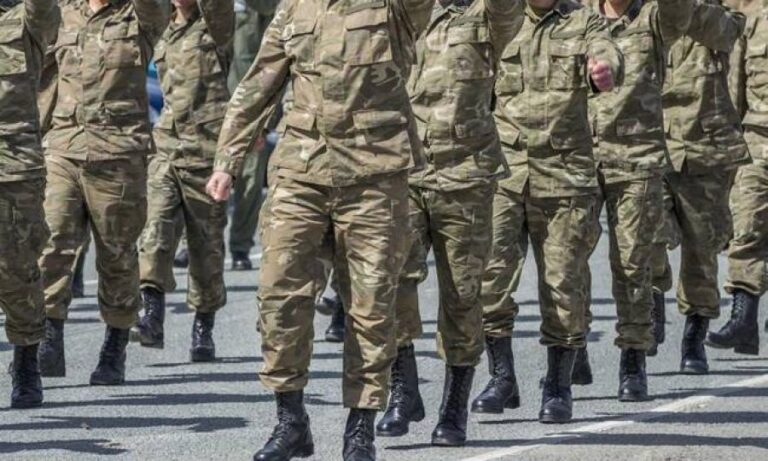 Ίση μεταχείριση επαγγελματικών συνδέσμων μελών στρατού ψήφισε η Βουλή