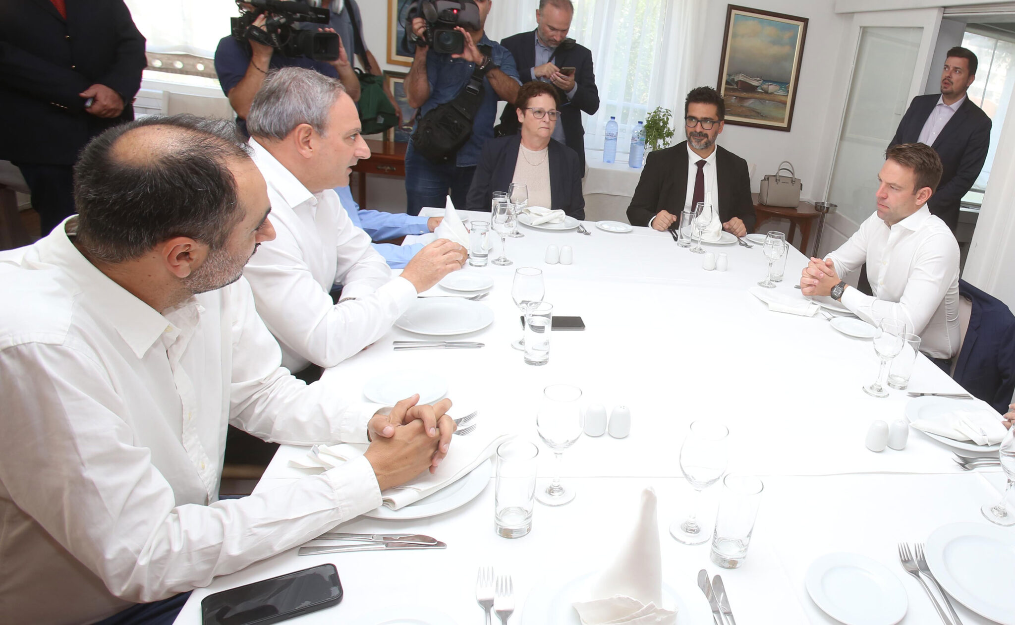 Ενημέρωσε τον Κασσελάκη για τα νέα τετελεσμένα στο Κυπριακό ο Στεφάνου