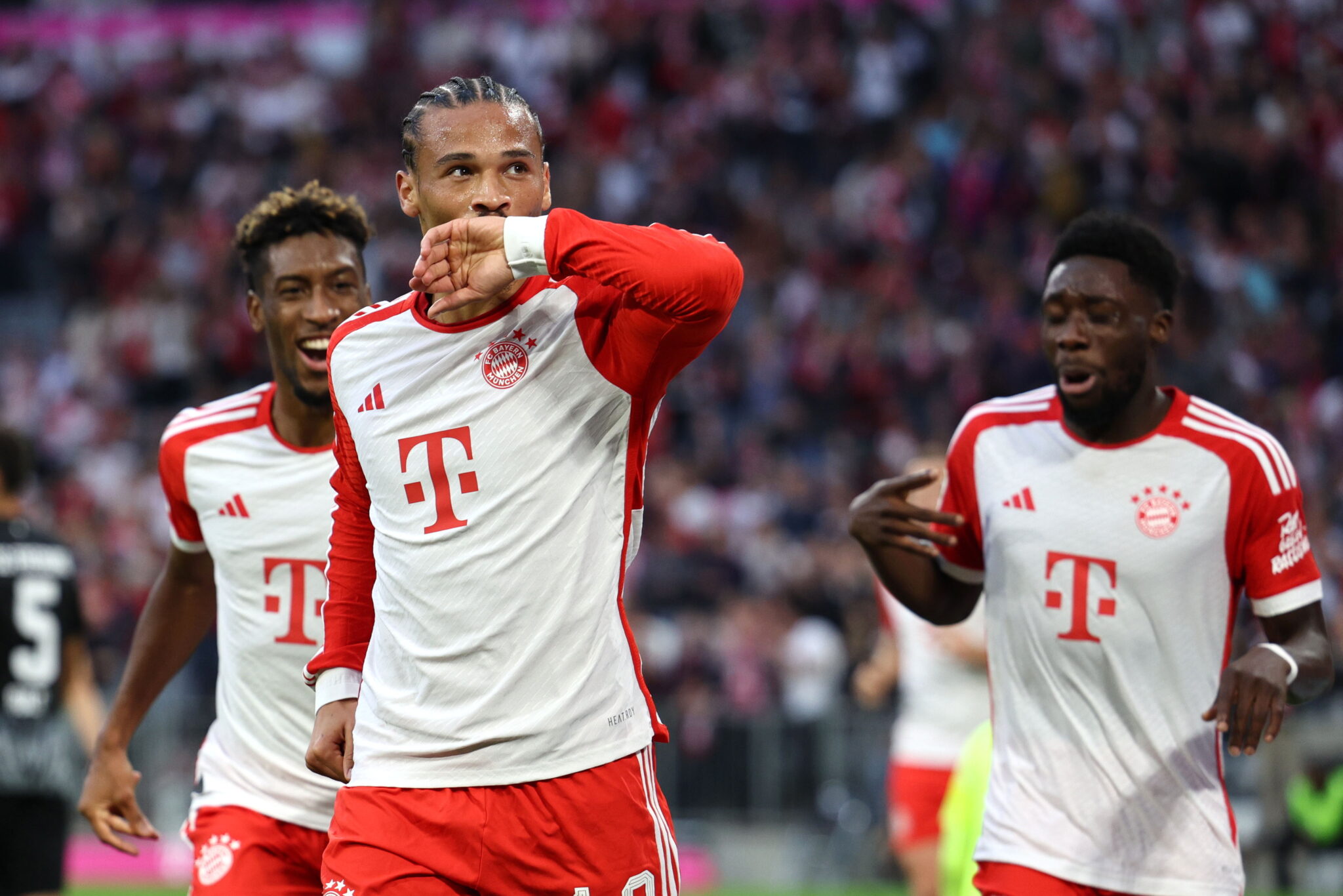 Επιστροφή στις νίκες με τριάρα στη Φράιμπουργκ για Μπάγερν Μονάχου