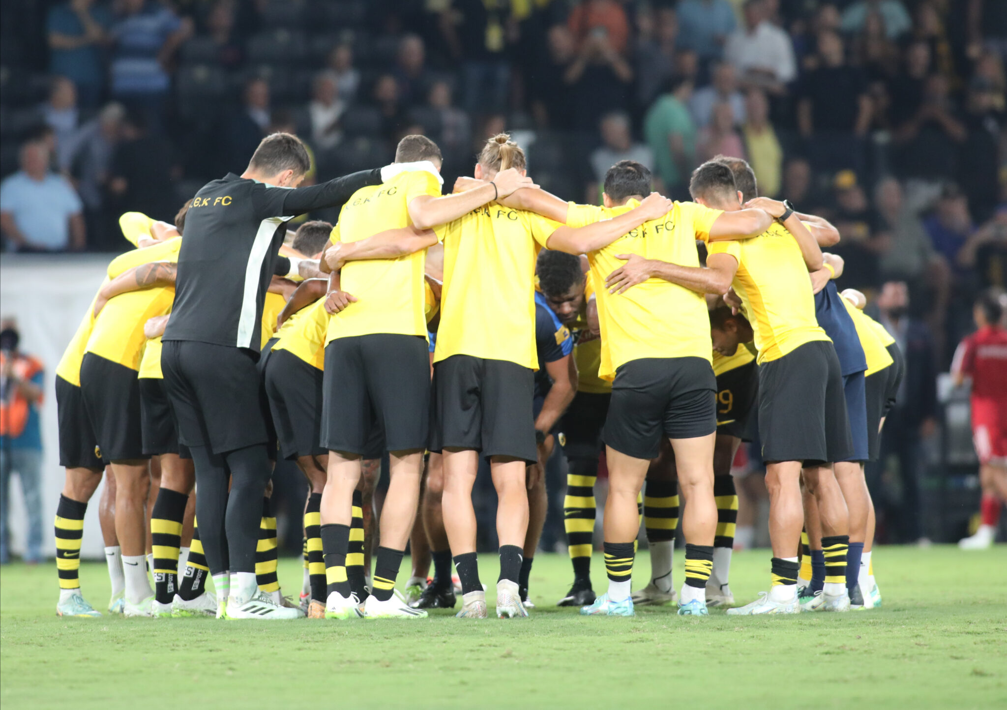 AEK-Άγιαξ: Κρίσιμο παιχνίδι με φόντο το μέλλον της «Ένωσης» στην Ευρώπη