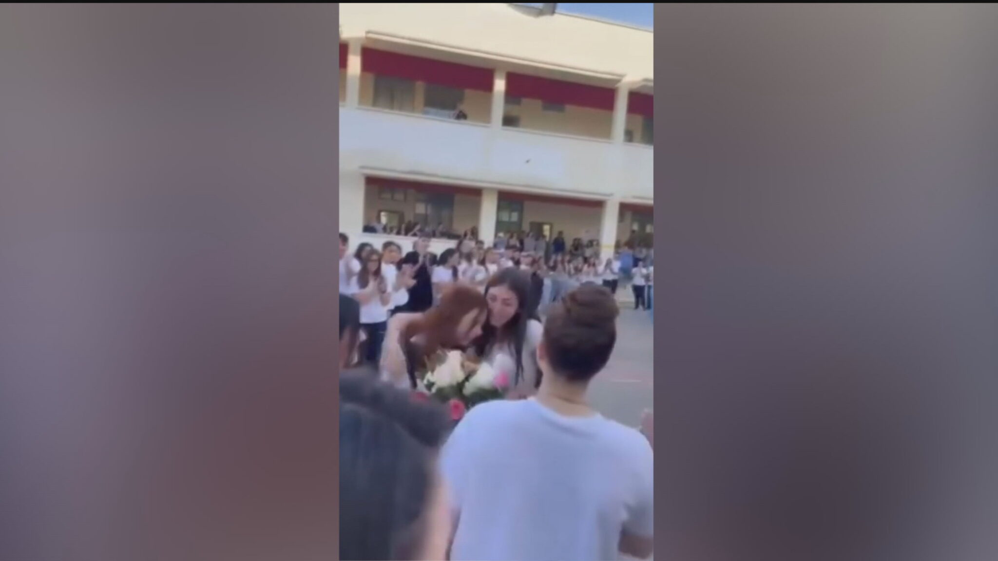 Επέστρεψε νικήτρια στο σχολείο η Ελισάβετ,έδωσε πολύμηνη μάχη με σοβαρή ασθένεια