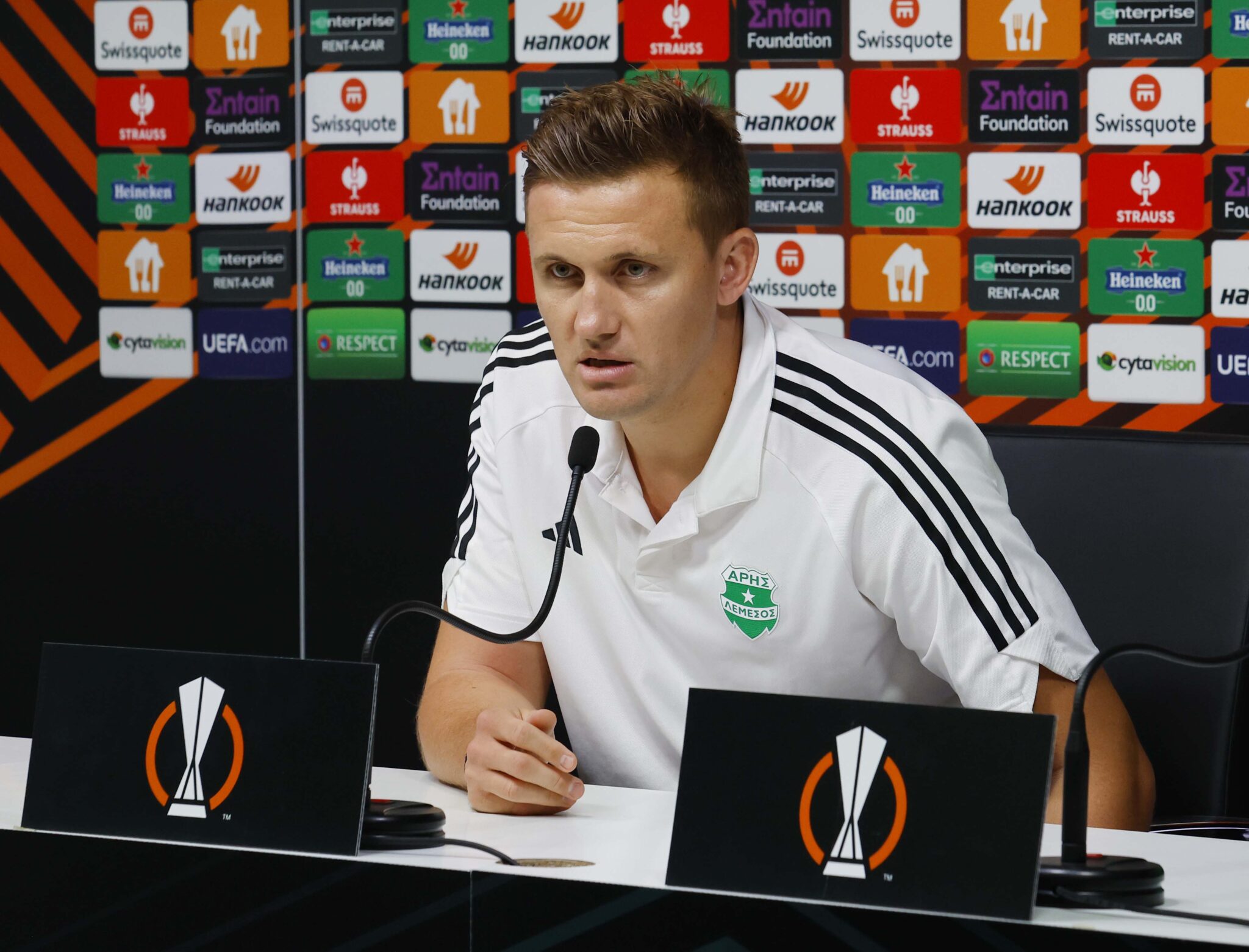 Σπιλέφσκι: «Δε ξέρω τι άλλο πρέπει να κάνουμε για να έρθει κόσμος» (ΦΩΤΟ&ΒΙΝΤΕΟ)