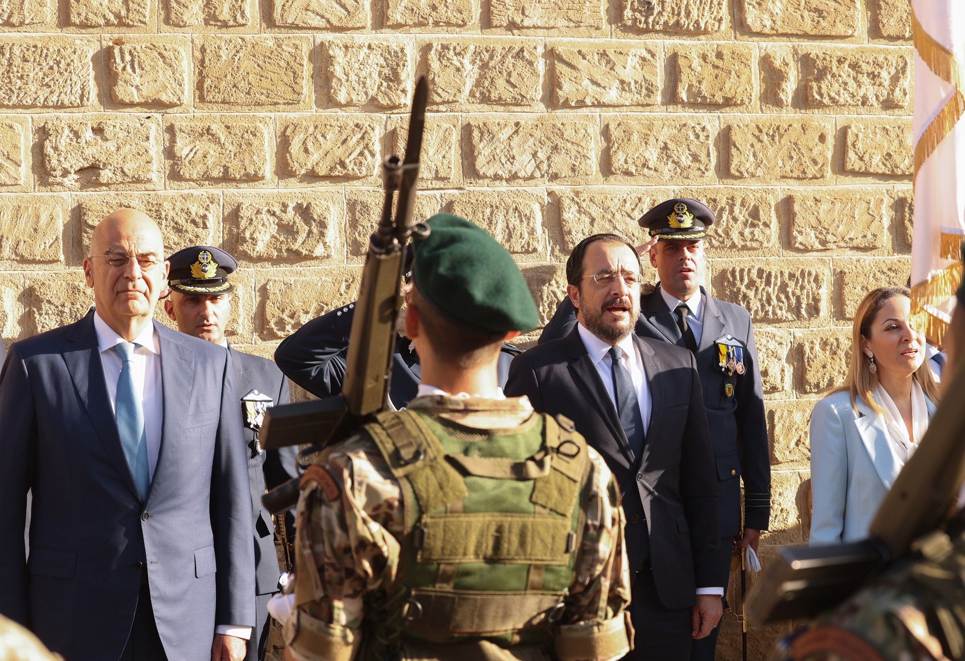 Περαιτέρω ενίσχυση της διμερούς συνεργασίας συζήτησαν Δένδιας-Γιωργάλλας