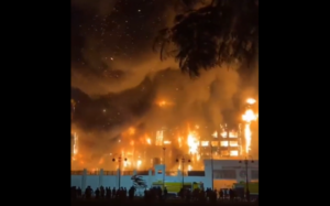 ΒΙΝΤΕΟ: Τεράστια φωτιά σε αστυνομικές εγκαταστάσεις στην Ισμαηλία της Αιγύπτου