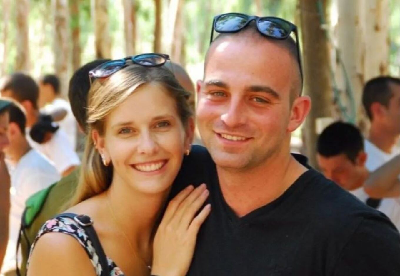 Έκρυψαν τα 10 μηνών δίδυμά παιδιά τους πριν να πέσουν νεκροί από τη Χαμάς