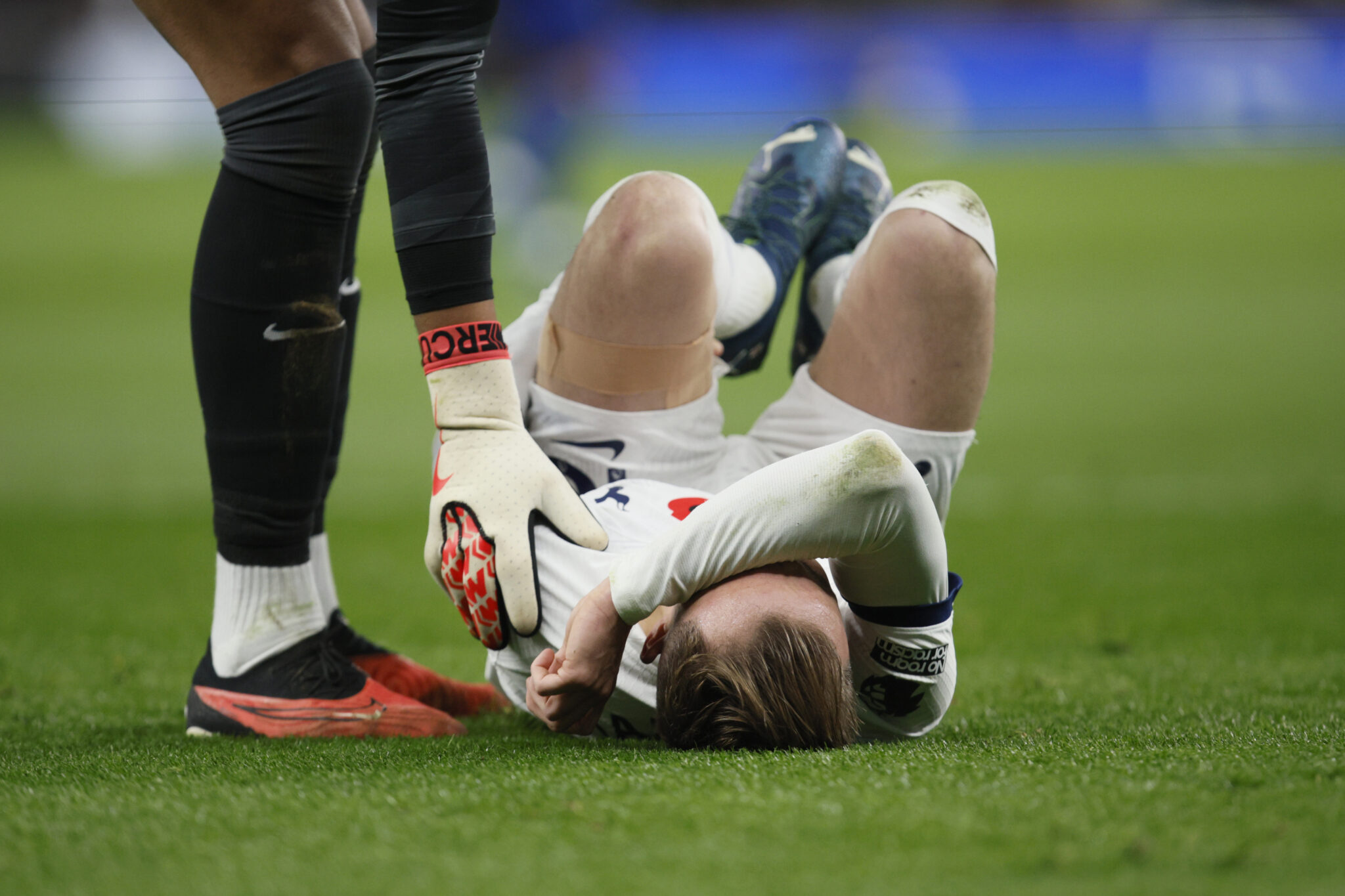 Ούτε 48 λεπτά «καθαρού» ματς σε αγώνα 111 λεπτών στο Τότεναμ-Τσέλσι