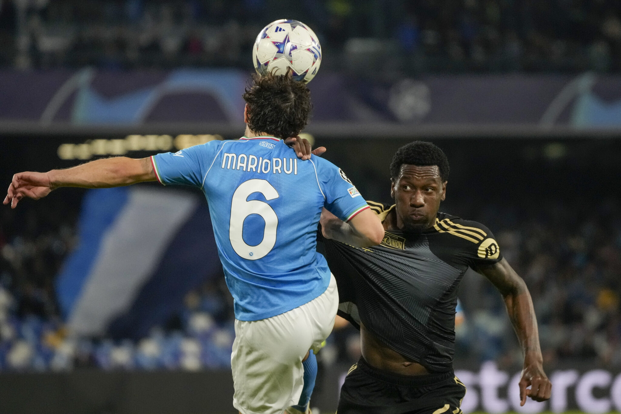 Champions League: «Σκόνταψε» η Νάπολι, «καθάρισε» σε 20 λεπτά η Σοσιεδάδ