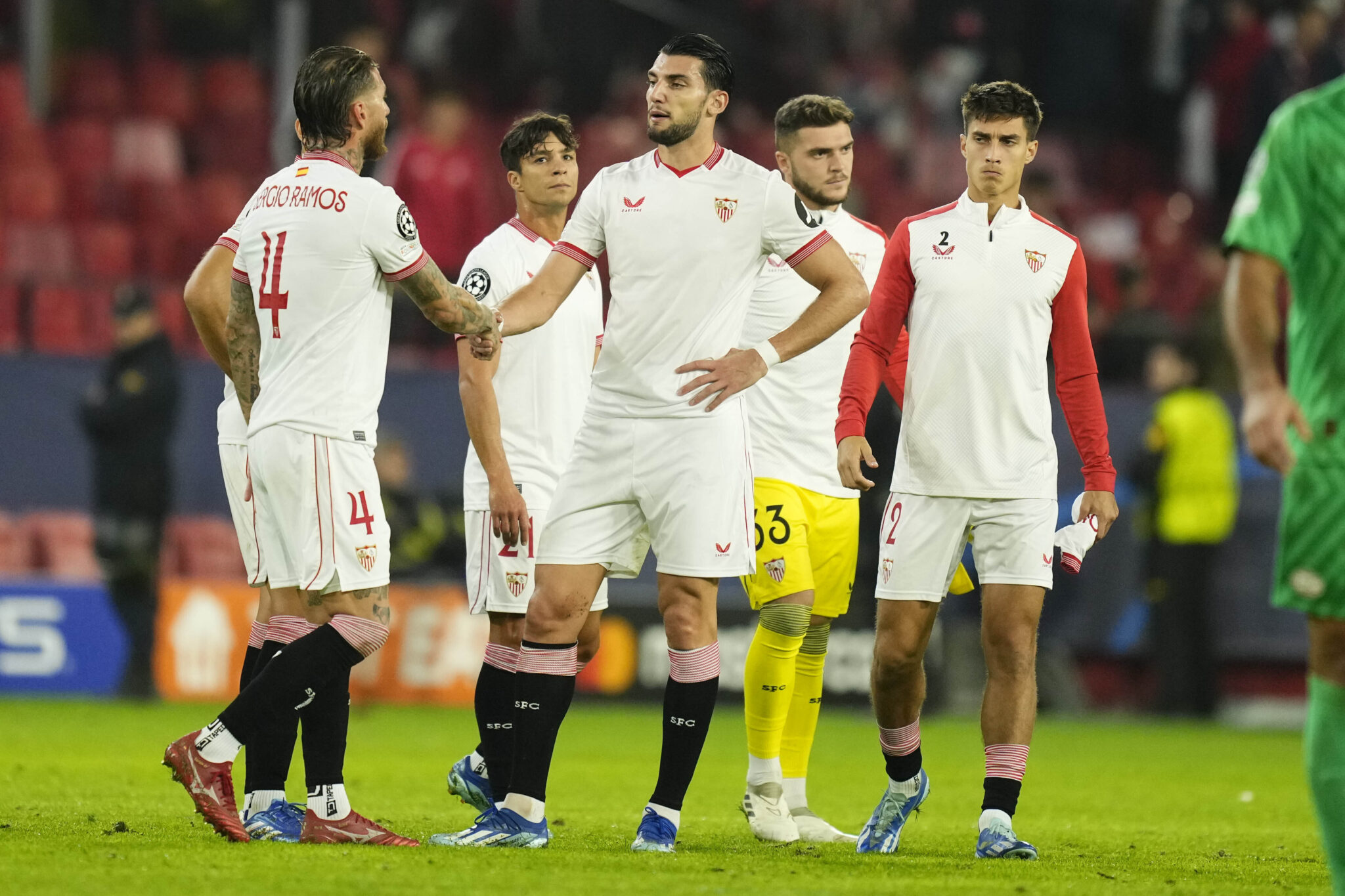 Άγριο κράξιμο στη γενική διευθύντρια της Σεβίλλης: «Φύγε, μας καταστρέφεις»