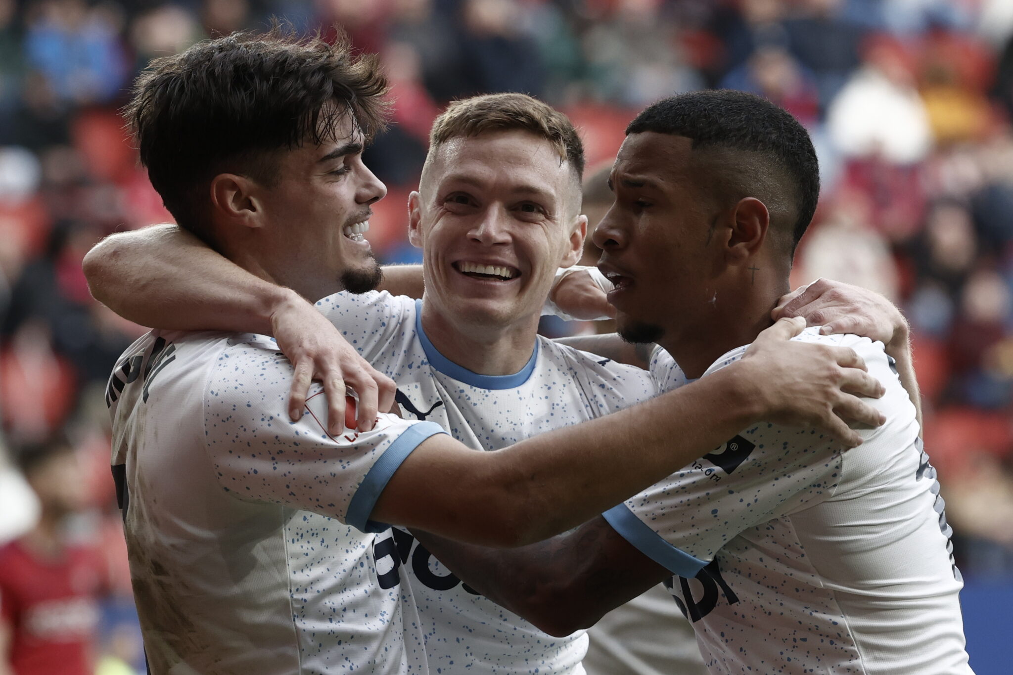 Η Τζιρόνα πέρασε με επική ανατροπή από την Παμπλόνα και συνεχίζει κορυφή