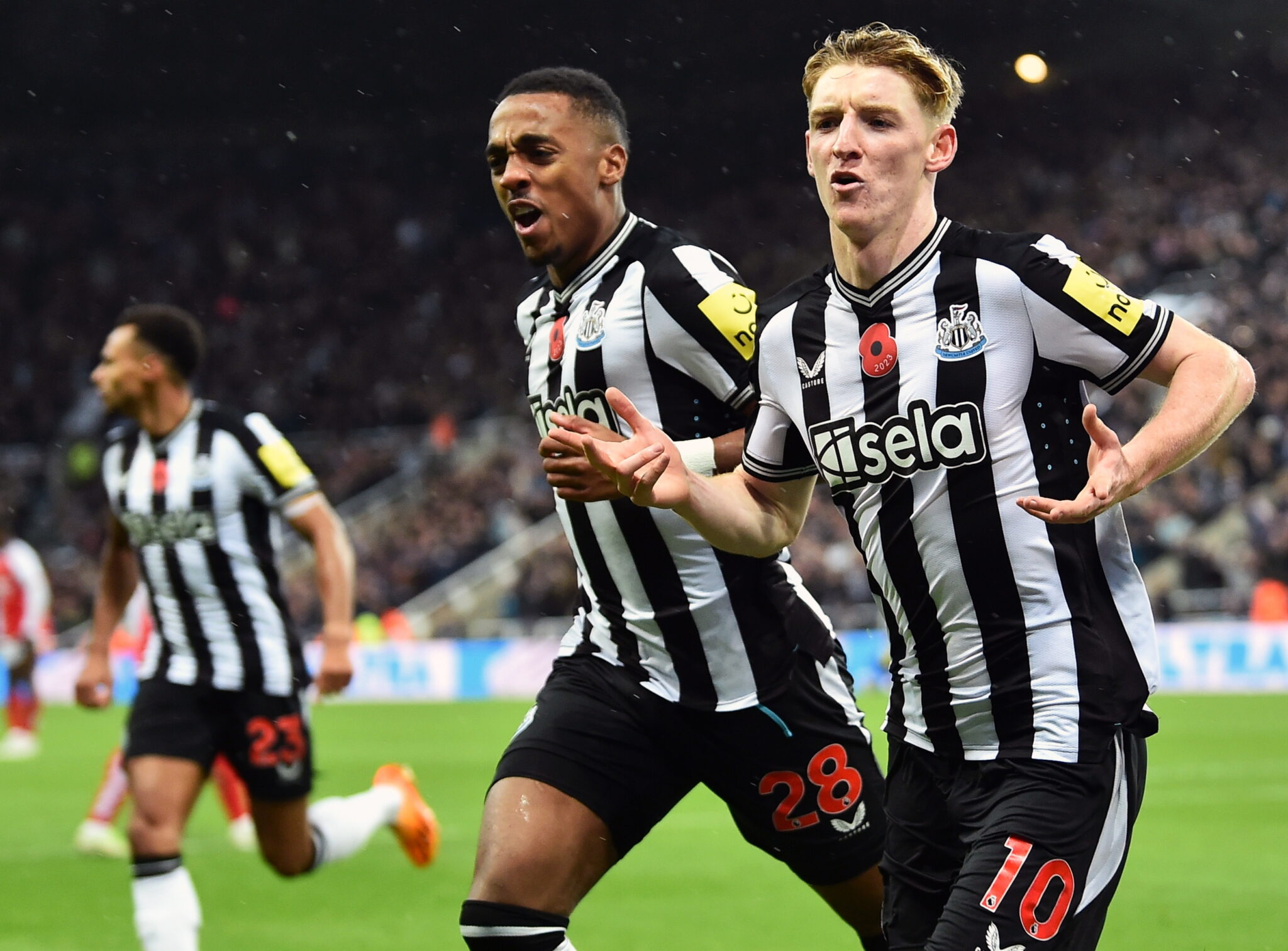 Αγριεμένη Νιούκαστλ, έσπασε το αήττητο της Άρσεναλ