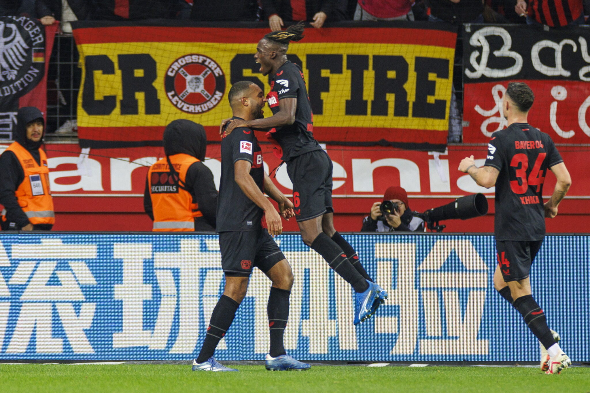 Κορυφή με… γκολάρες και τεσσάρα για την Μπάγερ Λεβερκούζεν