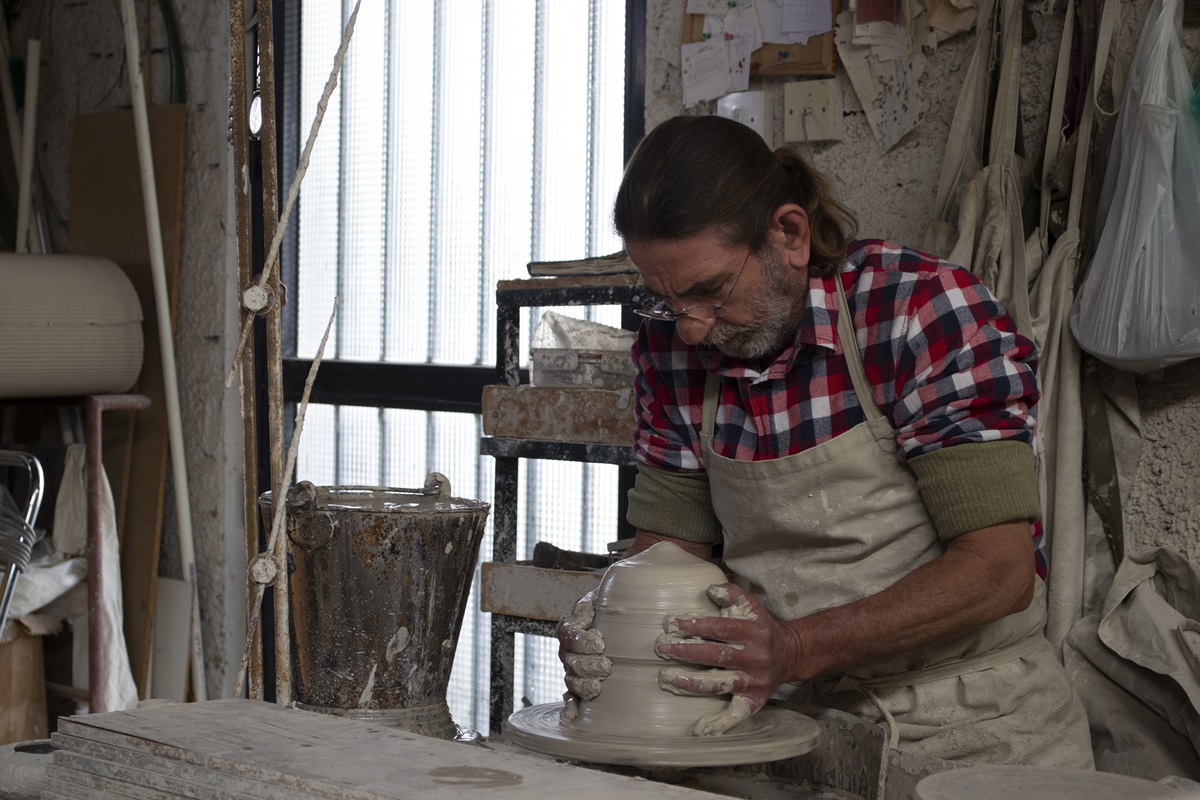 Καταγράφοντας τα εργαστήρια των Κυπρίων καλλιτεχνών