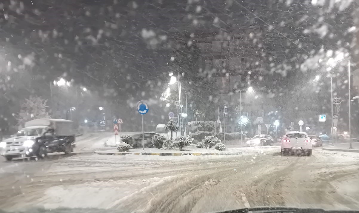 Η Bettina έντυσε στα λευκά τη Βόρεια Ελλάδα, μέχρι και 10 μποφόρ σήμερα στη χώρα