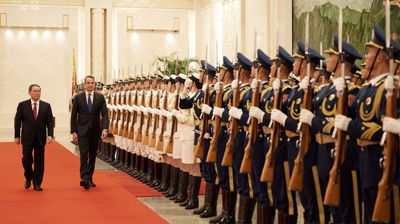 Συνάντηση Μητσοτάκη – Λι Τσιανγκ στο Πεκίνο