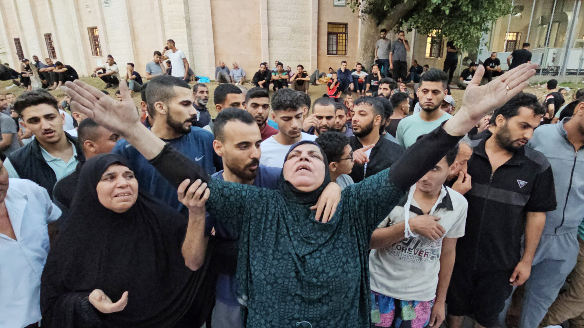 LIVE: Περικυκλωμένη η Γάζα, οργιώδες διπλωματικό παρασκήνιο