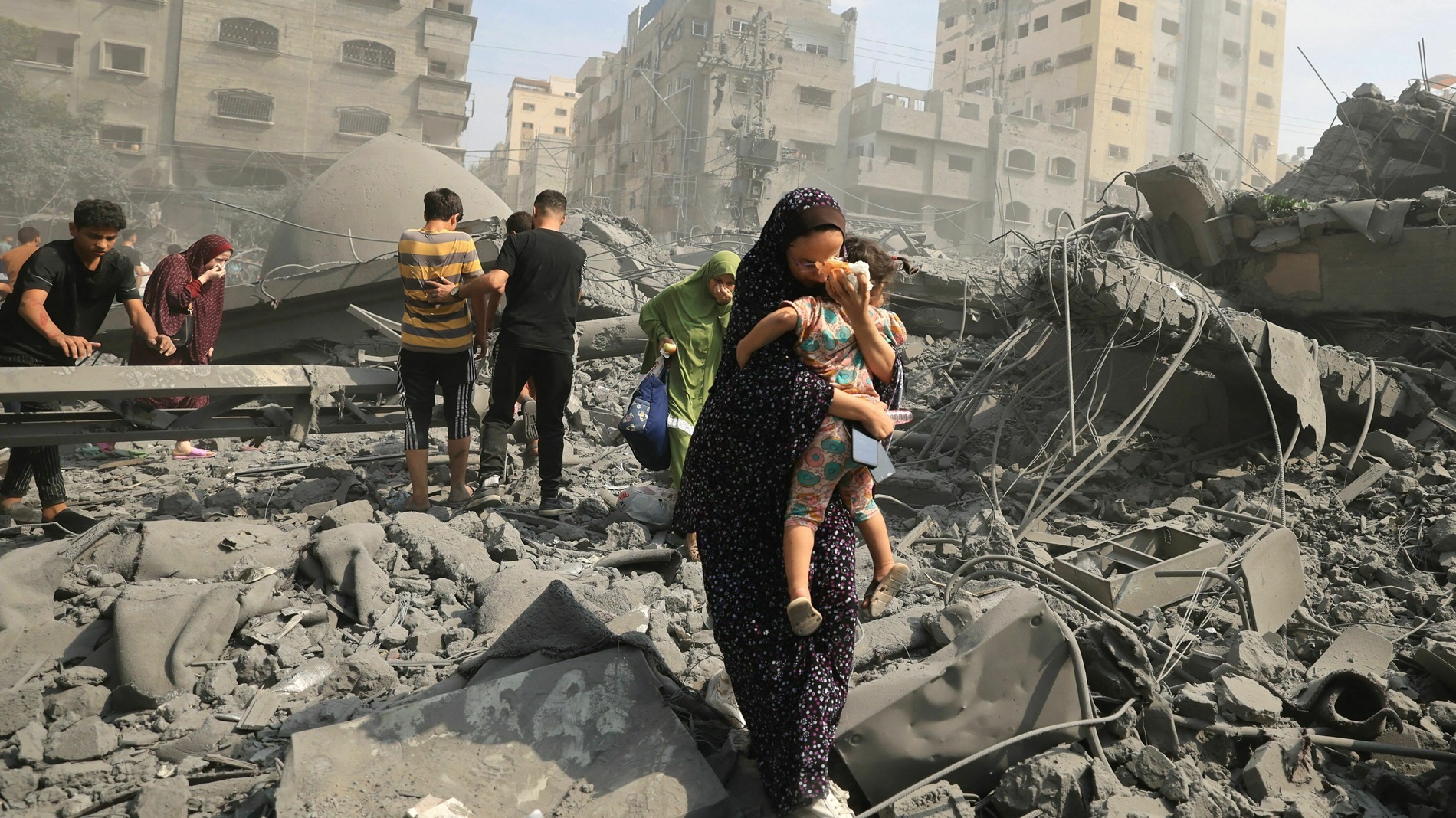 Αναχωρεί την Δευτέρα ελληνικό C-130 προς τη Γάζα με ανθρωπιστική βoήθεια