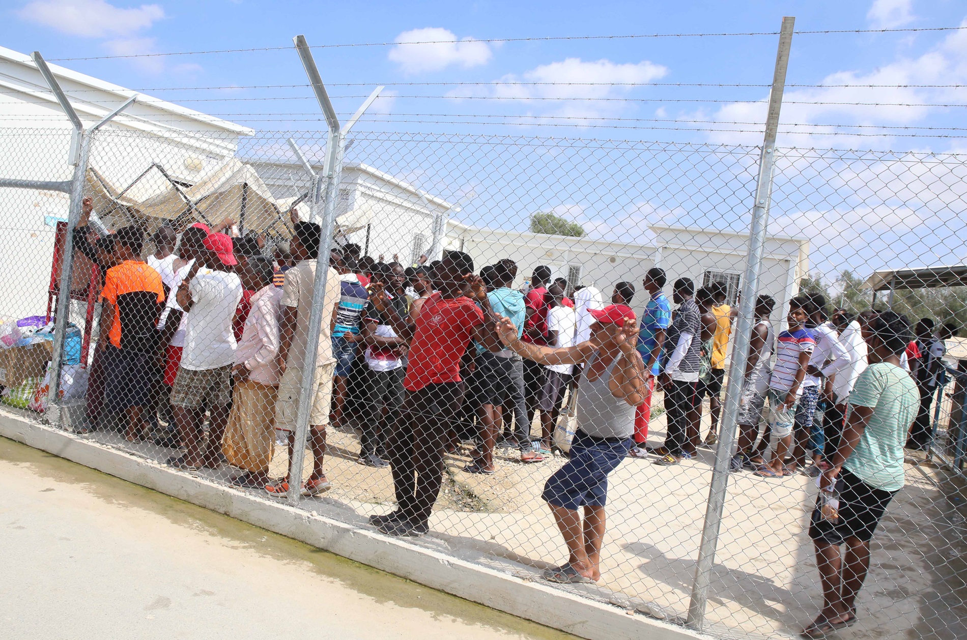 Τι αλλάζει στο Ελάχιστο Εγγυημένο Εισόδημα με «φόντο» το Μεταναστευτικό (ΒΙΝΤΕΟ)