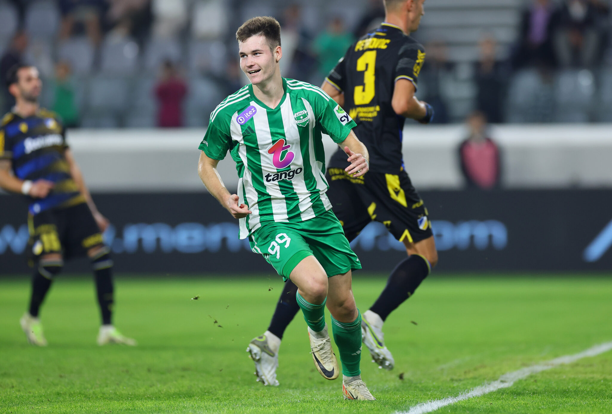 Έσπασε το σερί του ΑΠΟΕΛ ο Άρης και… έπιασε κορυφή (ΦΩΤΟ & ΒΙΝΤΕΟ)