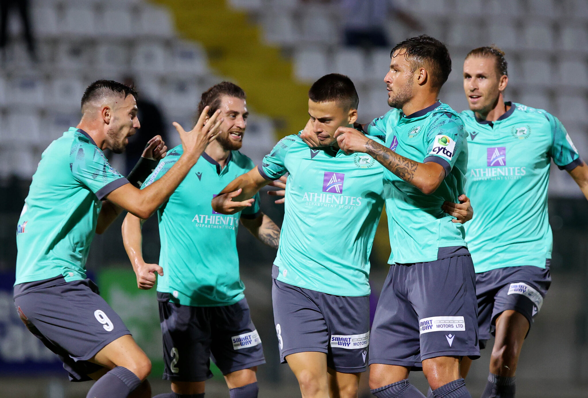 Χαστούκι -και- του Οθέλλου στη Δόξα (ΒΙΝΤΕΟ)