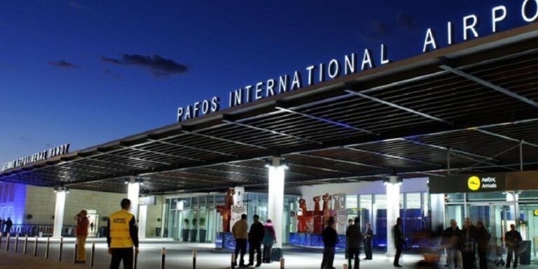 Τον έψαχαν στη Γερμανία για απάτες, τον συνέλαβαν στο αεροδρόμιο Πάφου