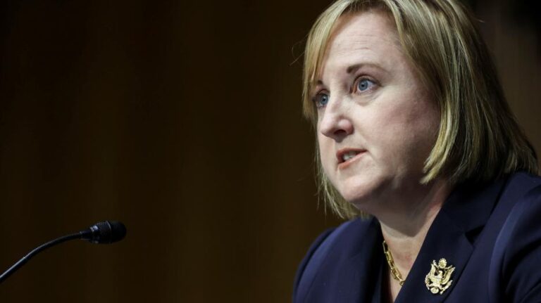 Πρέσβειρα Φίσερ:  Οι ΗΠΑ θα καλωσορίσουν τον απεσταλμένο του ΓΓ