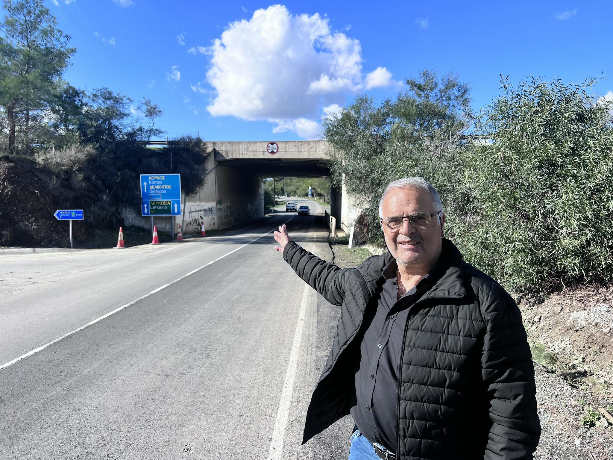 Κοινοτάρχης Κόρνου για γέφυρα: «Το μωρό αν δεν κλάψει, δεν θα το ταϊσεις»