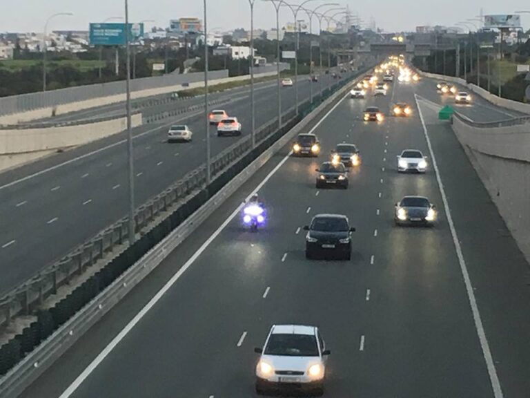 Συνωστισμός προς Φικάρδου, τροχαίες διευθετήσεις από Αστυνομία