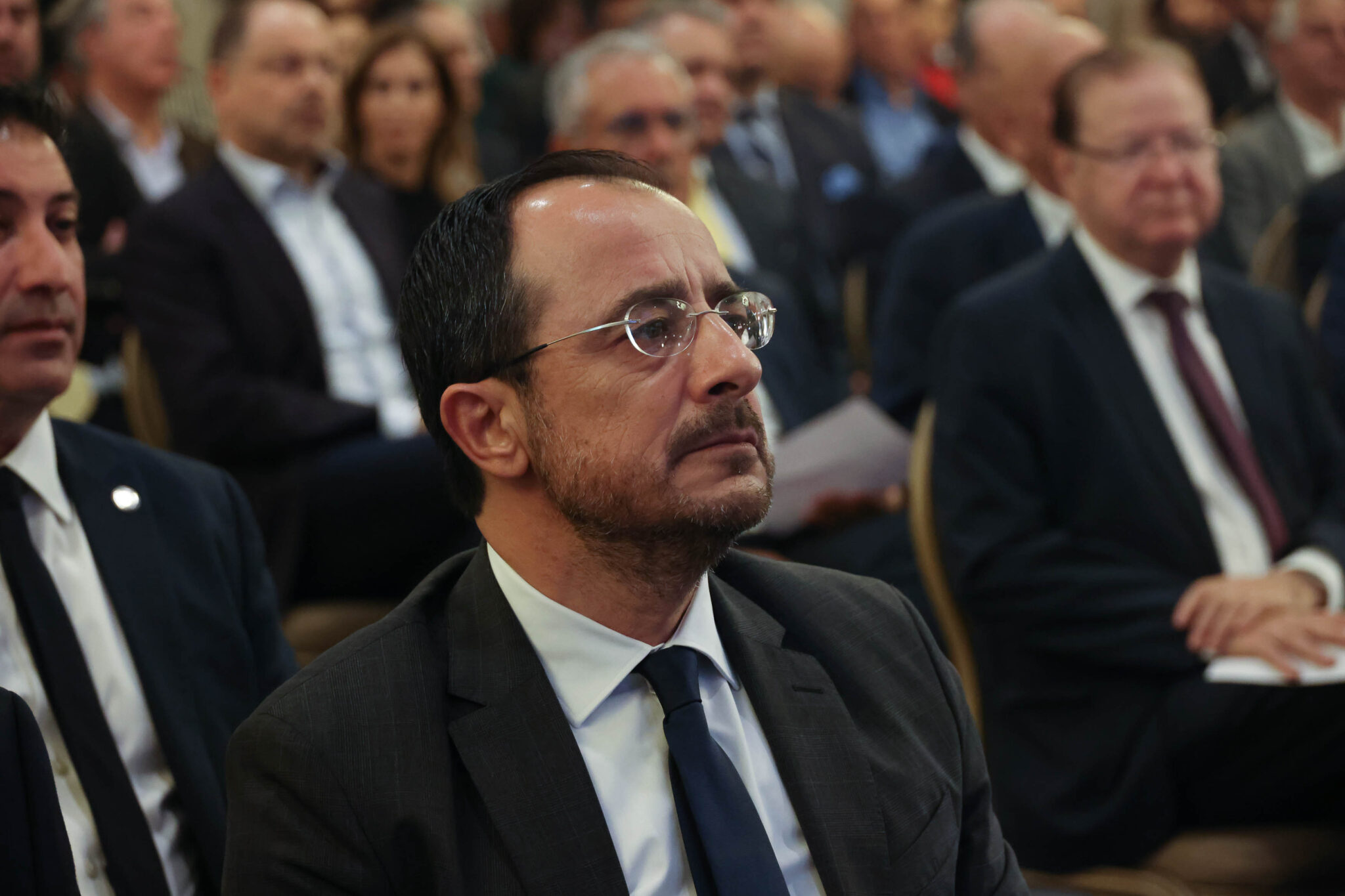 Πικραμένος και στεναχωρημένος ο ΠτΔ από τον Ελεγκτή, θα αποταθεί στον Σαββίδη