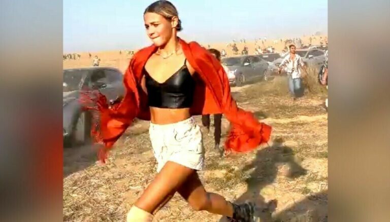 Η ιστορία της "Γυναίκας με τα κόκκινα"… μύρισε το θάνατο αλλά επέζησε (ΒΙΝΤΕΟ)