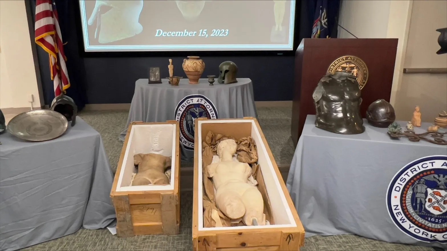 Τριάντα αρχαιότητες επαναπατρίζονται στην Ελλάδα από τη Νέα Υόρκη