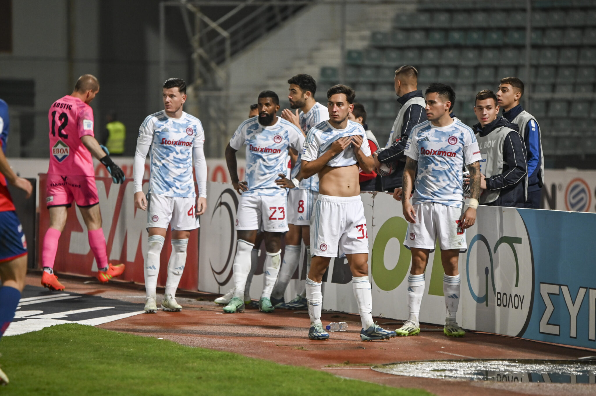 Πριν από 28 χρόνια δύο πέναλτι και αποβολή ο Ολυμπιακός στο πρωτάθλημα