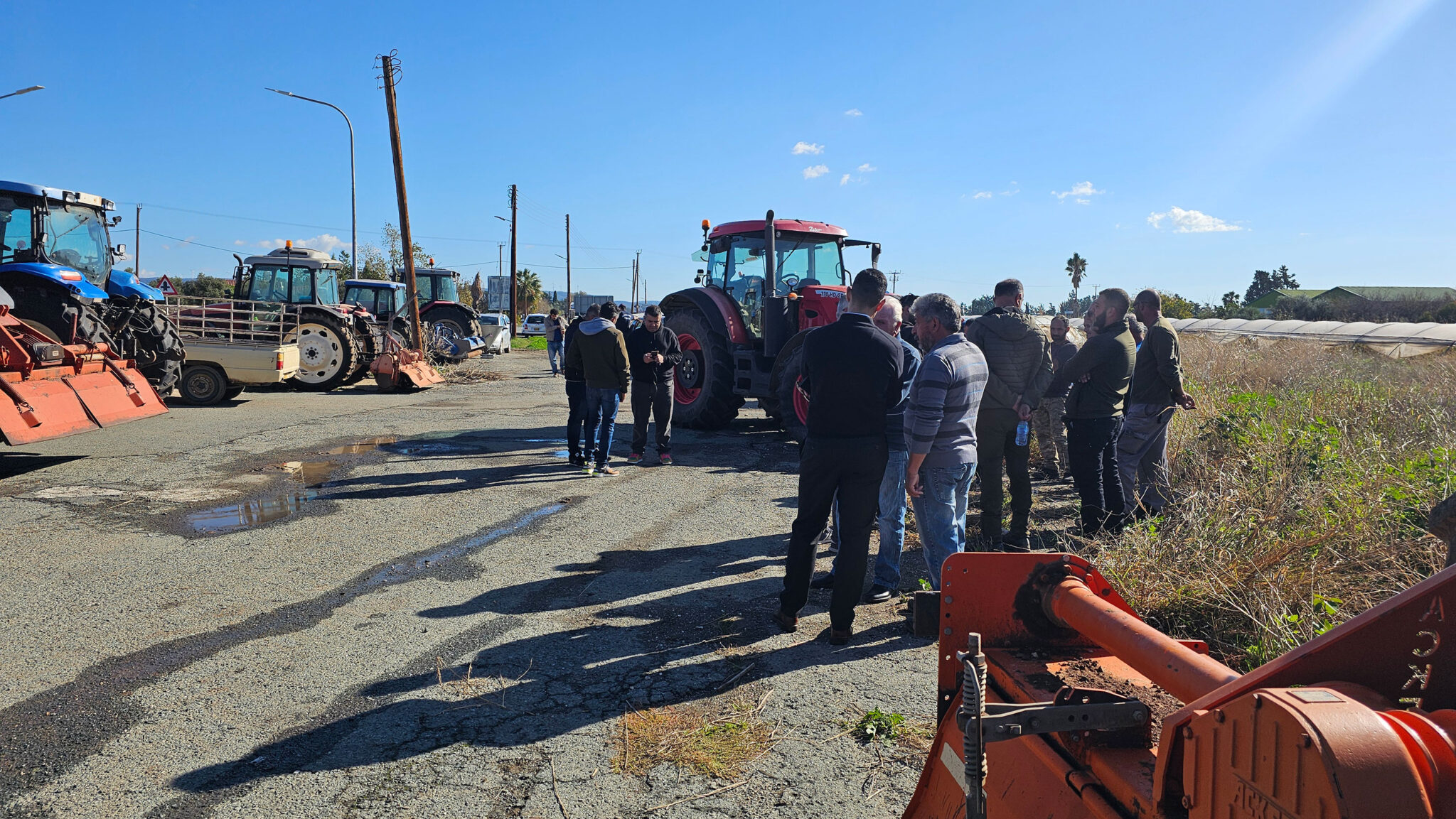 ΒΙΝΤΕΟ: Πήγαν με «καλή ενέργεια» οι αγρότες, τα βρήκαν με τον Υπουργό Γεωργίας