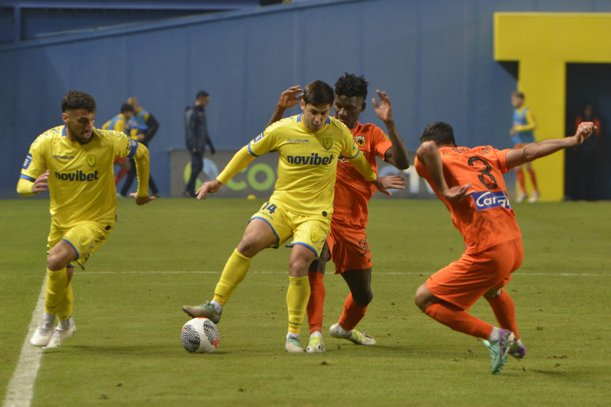 Έπαιξε με τη φωτιά και… κάηκε η ΑΕΚ στο Αγρίνιο