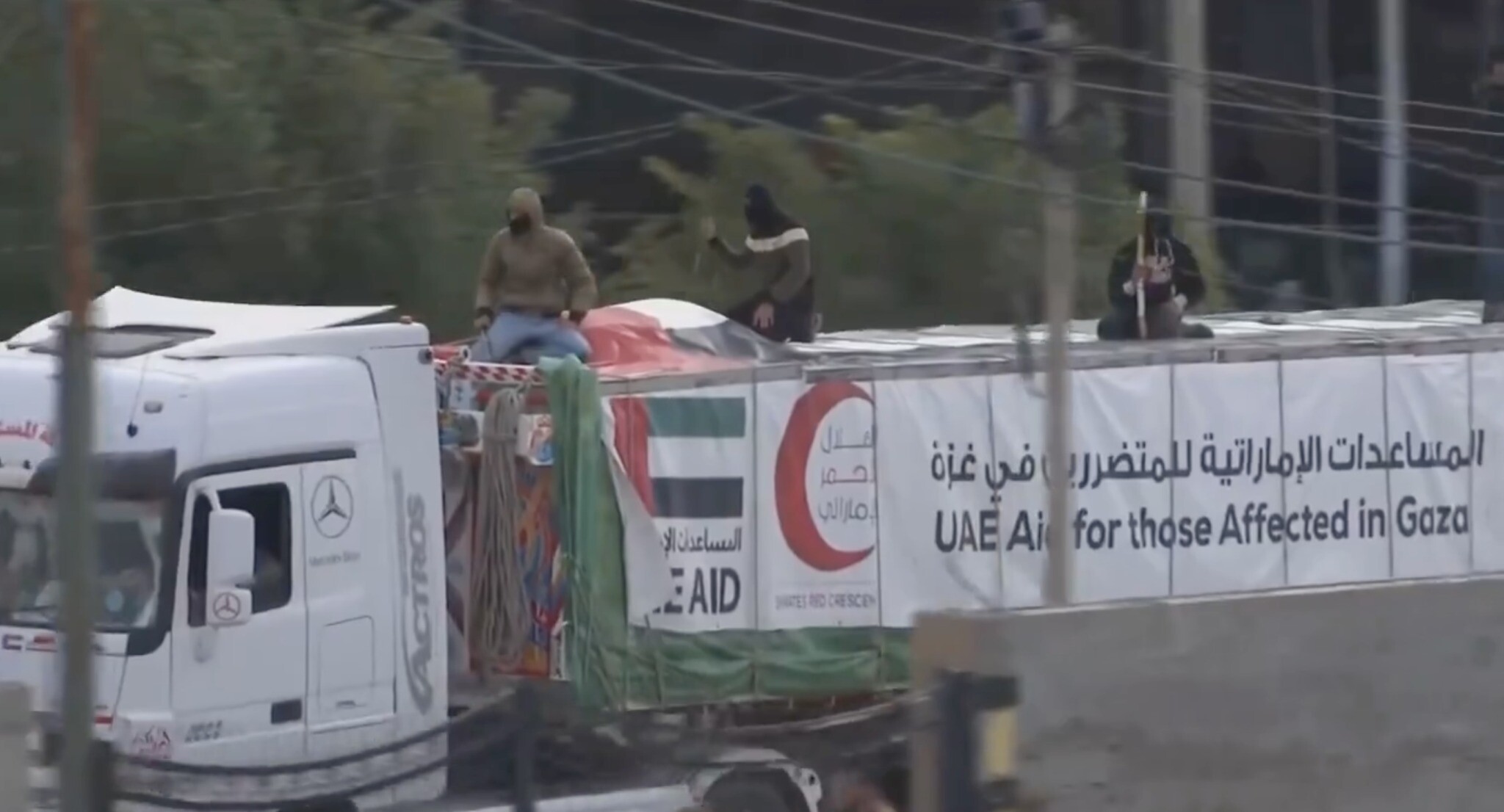 LIVE: Για πρώτη φορά βοήθεια στη Γάζα από το πέρασμα Κερέμ Σαλόμ