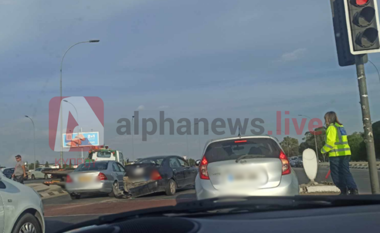 ΦΩΤΟ: Τροχαίο ατύχημα σε κεντρική λεωφόρο της Λευκωσίας