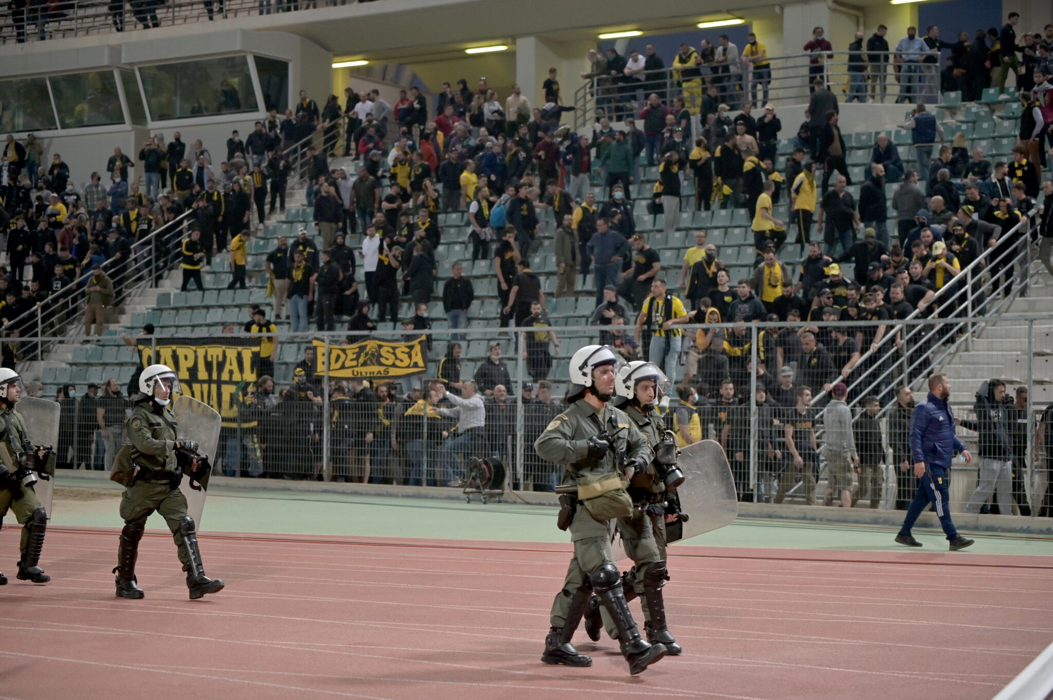 Σε δημόσια διαβούλευση το ν/σ για τη βία στα γήπεδα