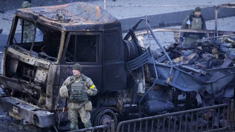 Στους 32 οι νεκροί στο Κίεβο από το ρωσικό πλήγμα της 29ης Δεκεμβρίου