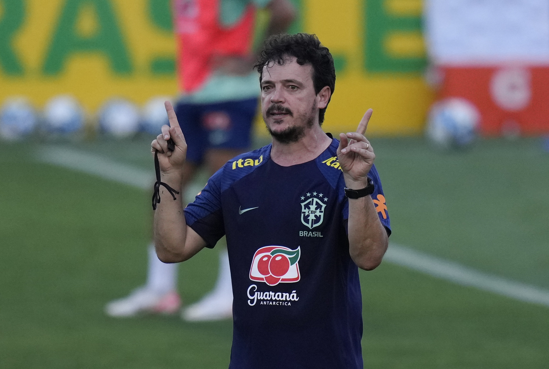 Τέλος ο Ντινίζ από τον πάγκο της Βραζιλίας, λίγους μήνες πριν το Copa America