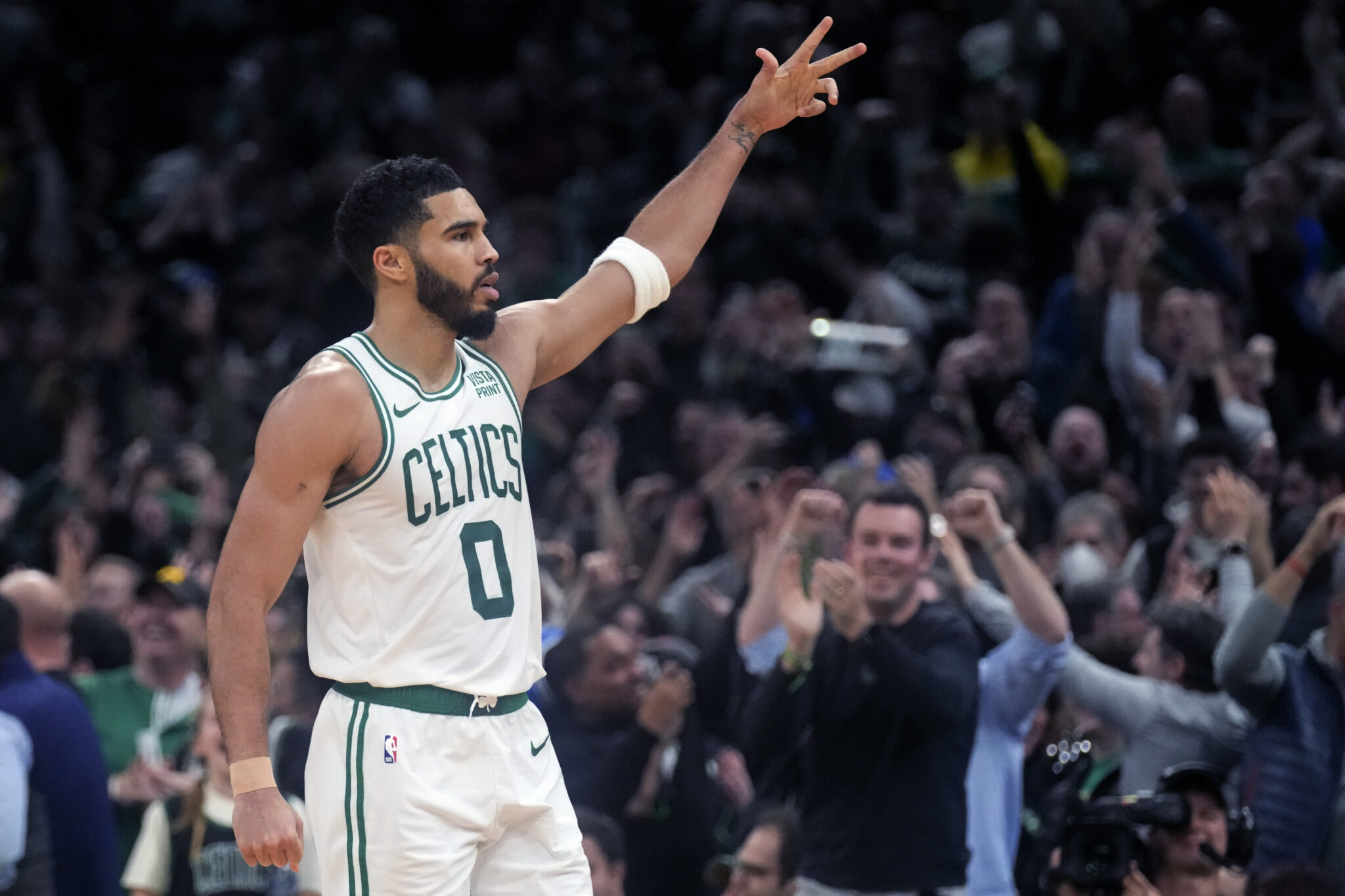 «Aτσάλινοι» Σέλτικς λύγισαν τους Τίμπεργουλβς στην παράταση