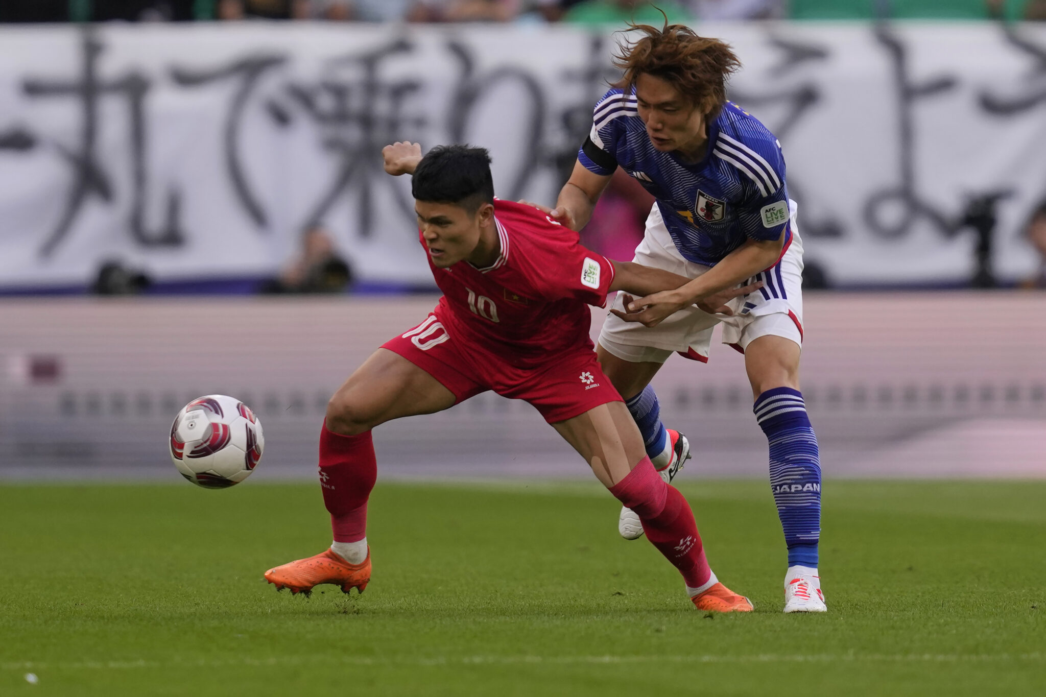 Έντονο ενδιαφέρον της Λίβερπουλ για τον Κο Ιτακούρα