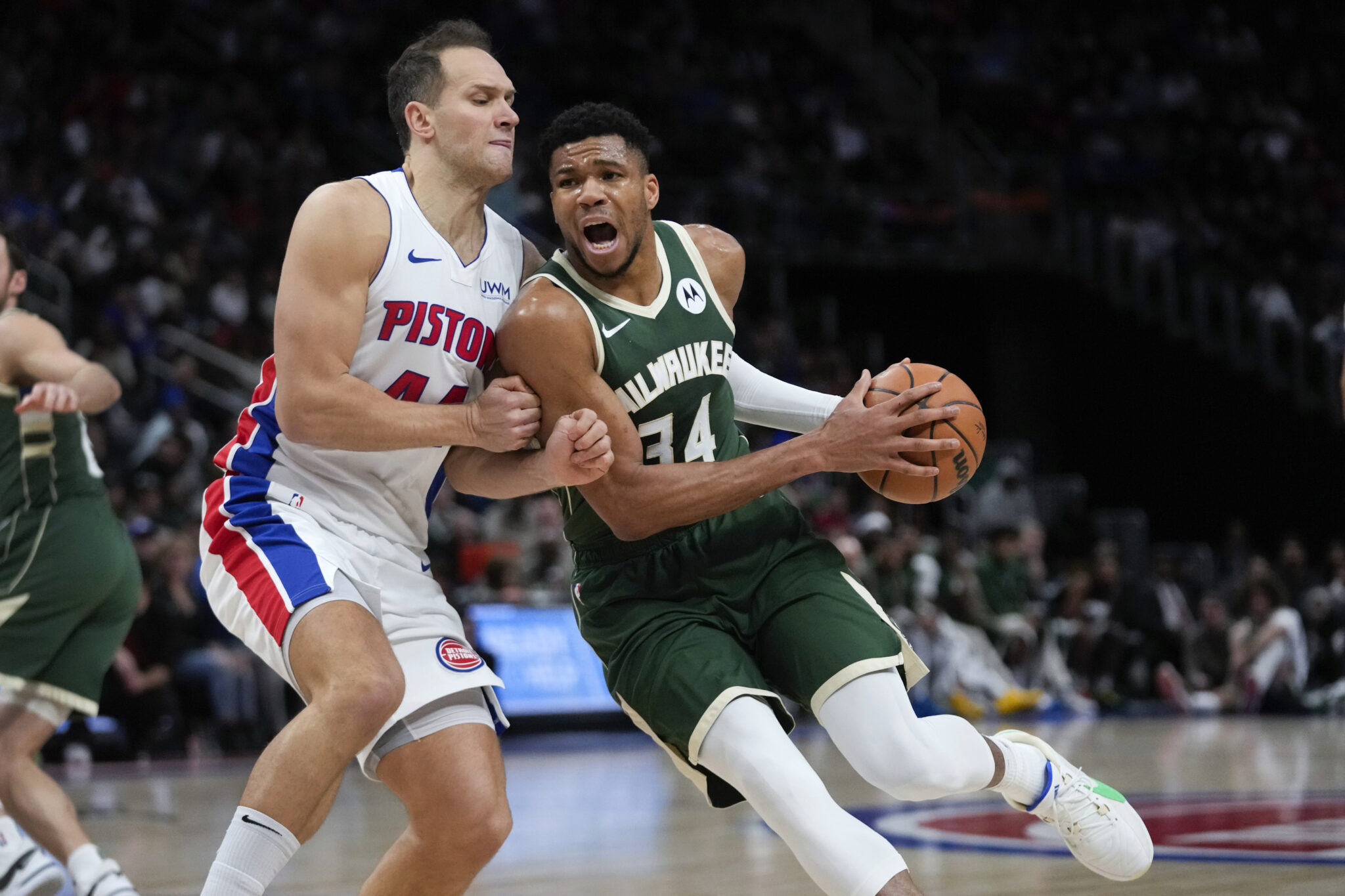 Ο Γιάννης με triple-double γλίτωσε από κάζο τους Μπακς