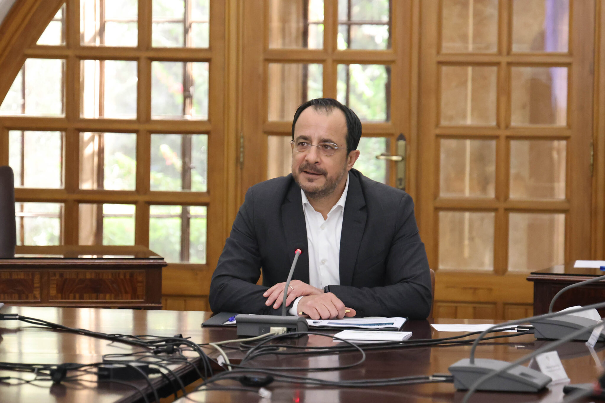 Η πρώτη ανάγνωση: Ανασχηματισμός με κομματικό… DNA