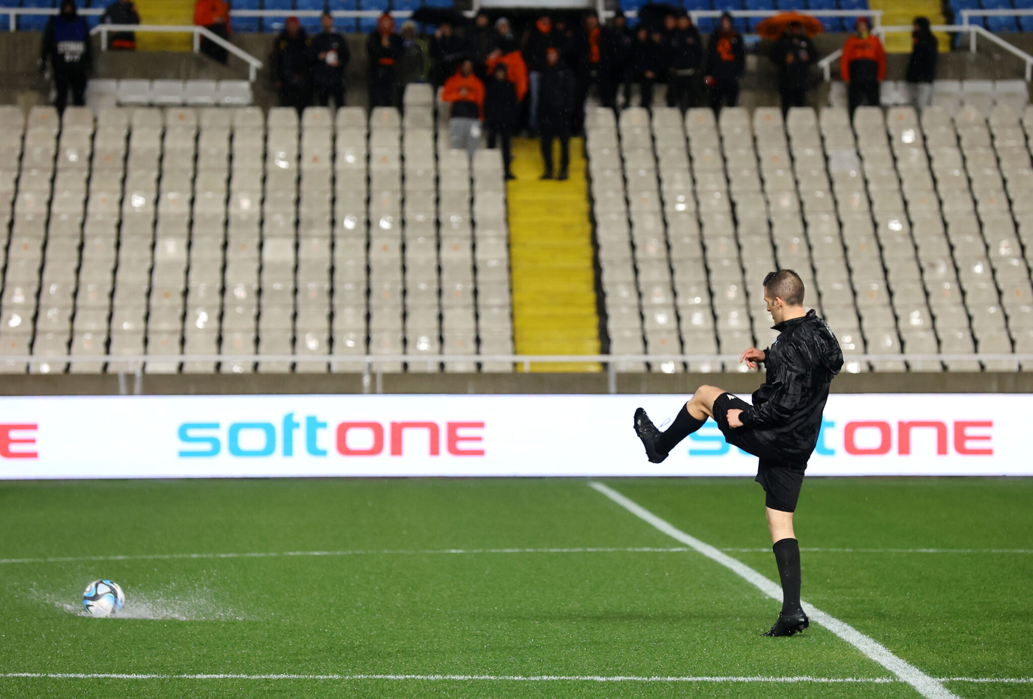 Η κακοκαιρία έφερε αναβολή -και- στο ΑΠΟΕΛ-Καρμιώτισσα, τι προνοεί η προκήρυξη