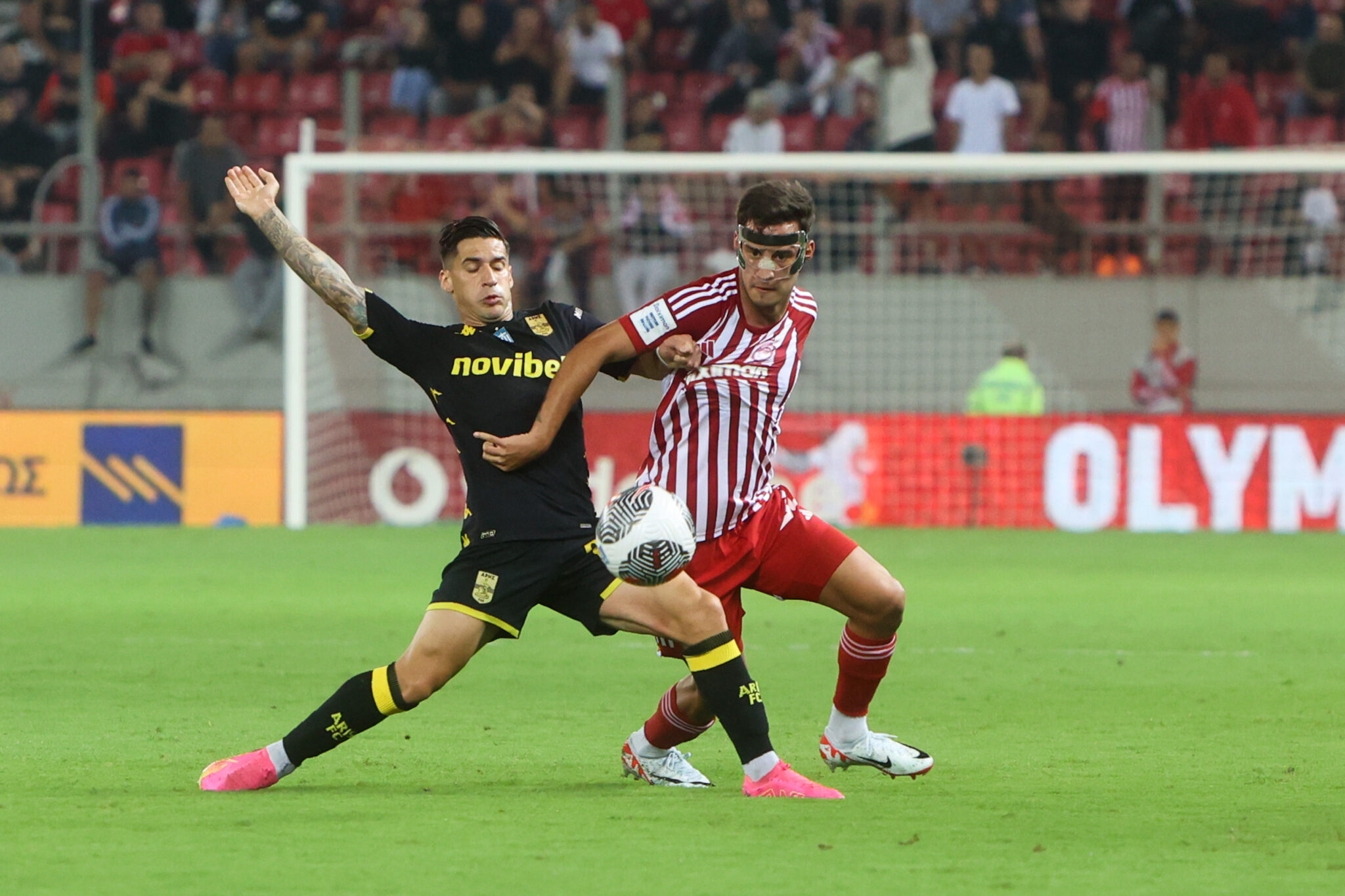 Άρης-Ολυμπιακός: Μπρα-ντε-φερ στο «Κλ. Βικελίδης»