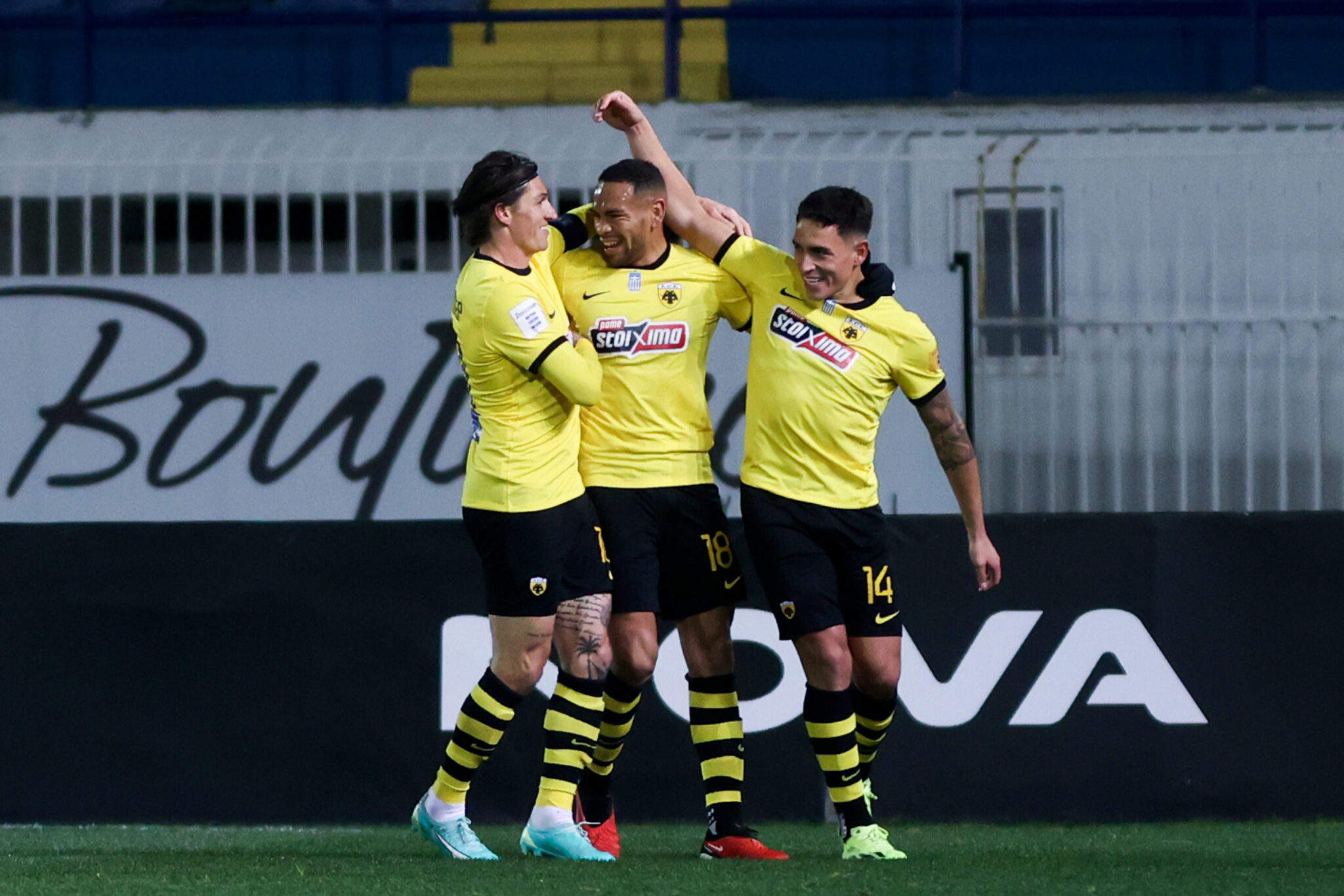 Το ιστορικό χατ-τρικ για Πόνσε και τα ρεκόρ της ΑΕΚ