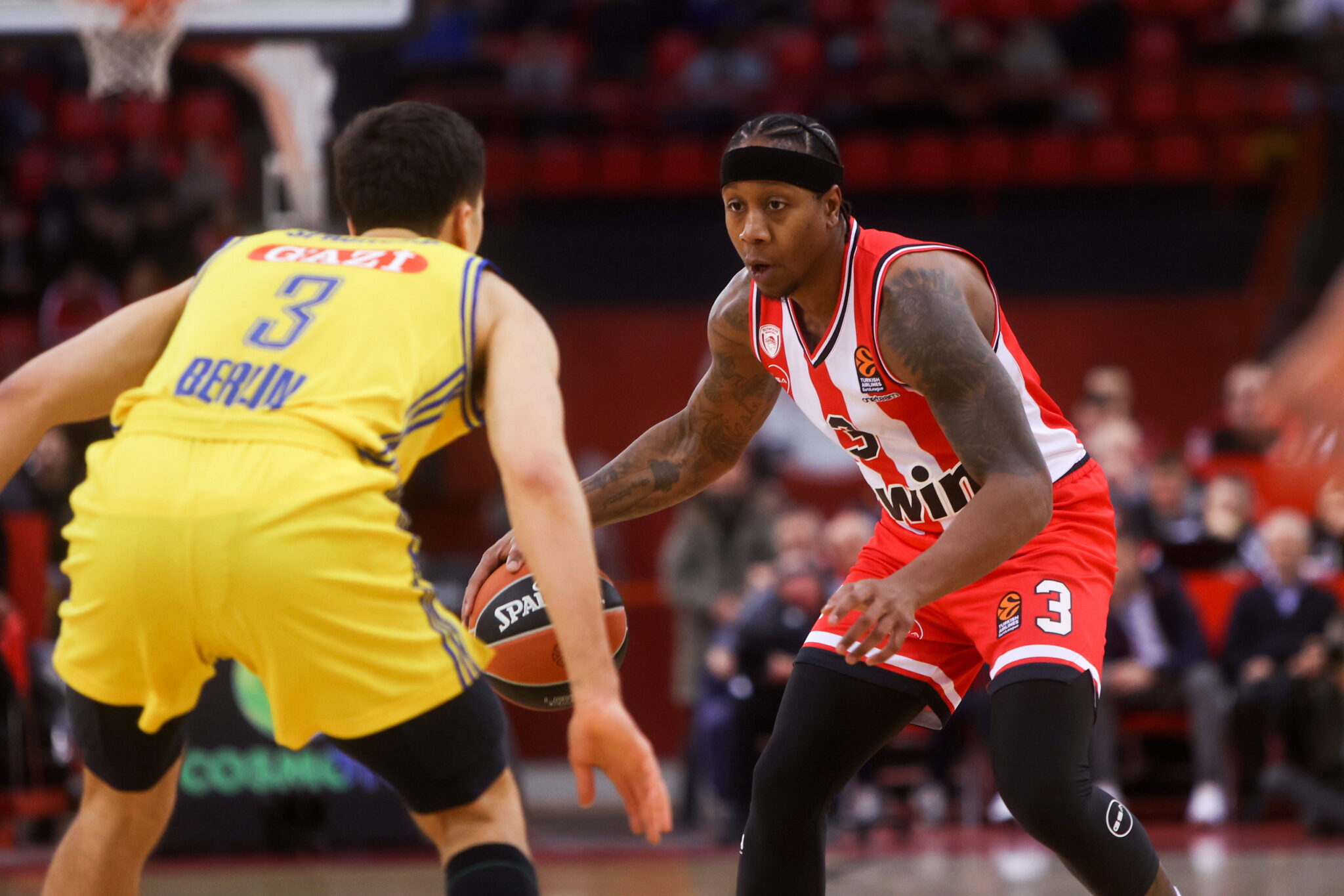 «Πάρτι» με… χορό Ησαΐα και ονειρεμένο ντεμπούτο Ράιτ για τον Ολυμπιακό