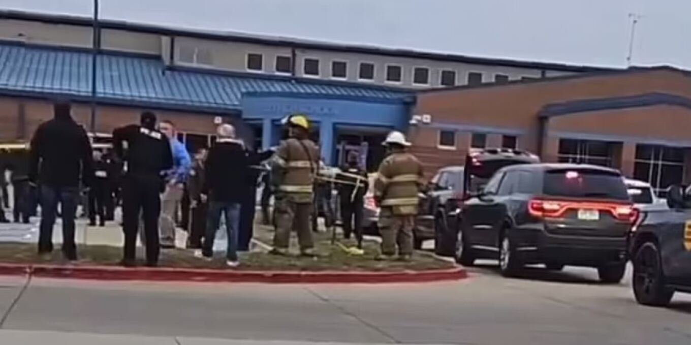 Πυροβολισμοί σε σχολείο στην Αϊόβα – Νεκρός ο δράστης, τουλάχιστον 3 τραυματίες