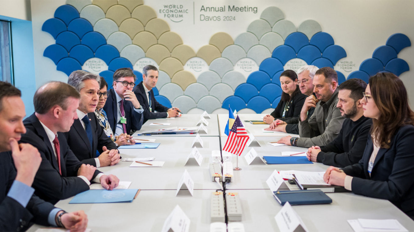 Μπλίνκεν – Ζελένσκι: Οι ΗΠΑ θα συνεχίσουν την υποστήριξή τους προς την Ουκρανία