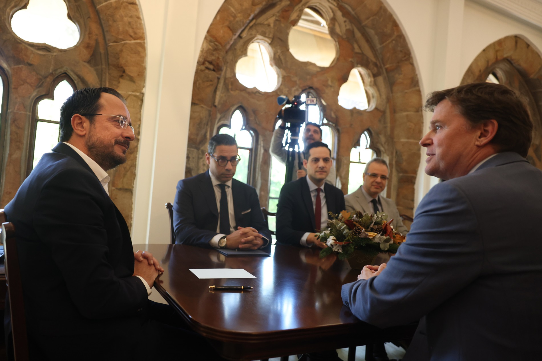 Ενοχλημένη η Λευκωσία από τις ίσες αποστάσεις Στίουαρτ για τη Νεκρή Ζώνη (VID)